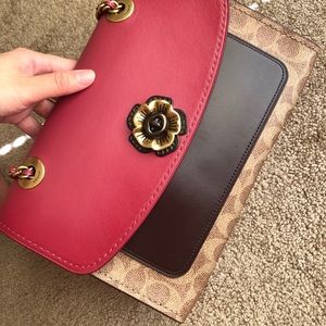 Only used once like a brand new Coach Parker bag